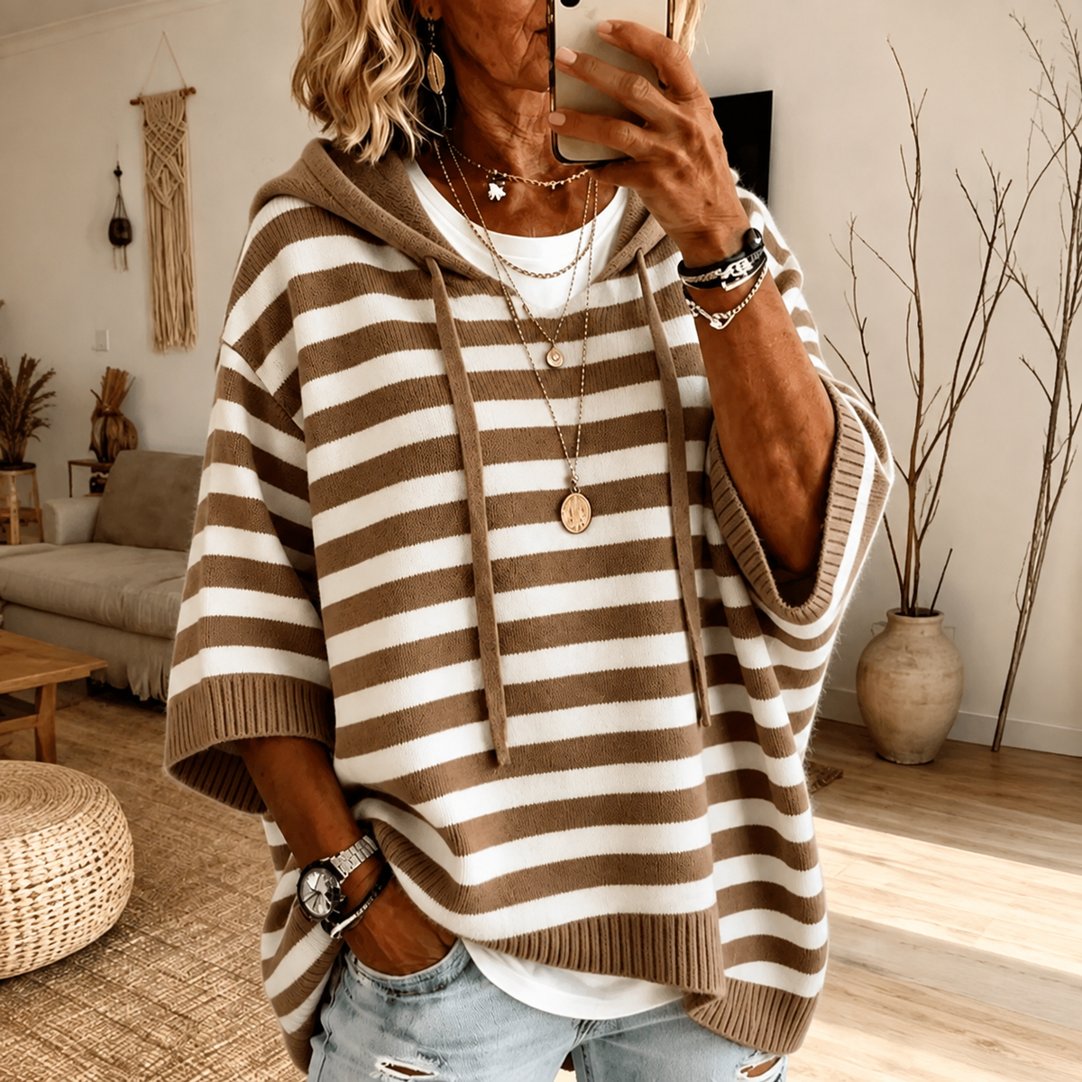 Sophia | Stribet ponchosweater med hætte