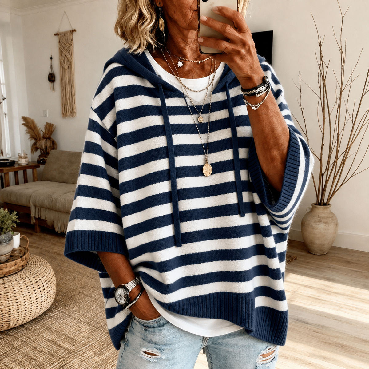 Isabella | Stribet ponchosweater med hætte
