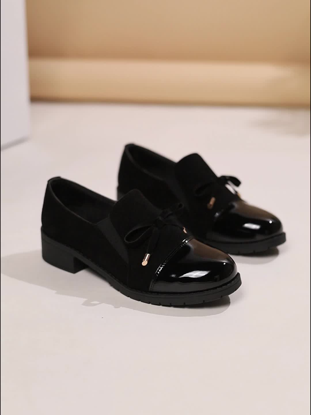 Hattie™ | Loafers med laksnude og sløjfe
